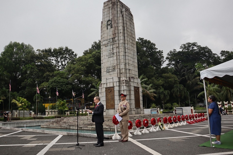 Imagem relacionada à notícia: Serviço de Dia de Lembrança retorna ao Tugu Negara depois de 2 anos