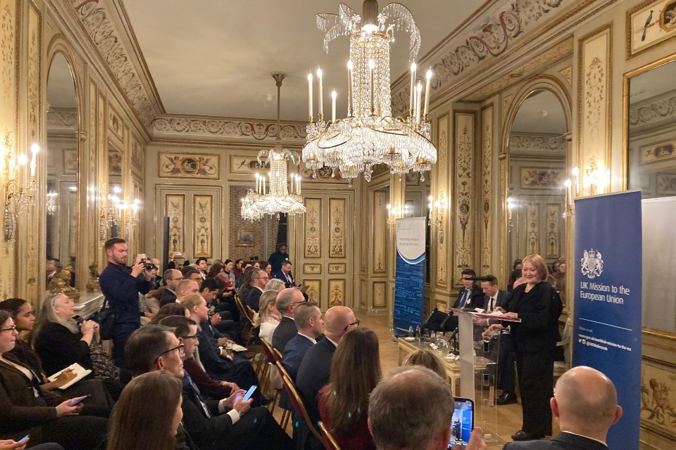 Imagem relacionada à notícia: Ministro do Clima em Bruxelas para iniciar o crescimento no Mar do Norte