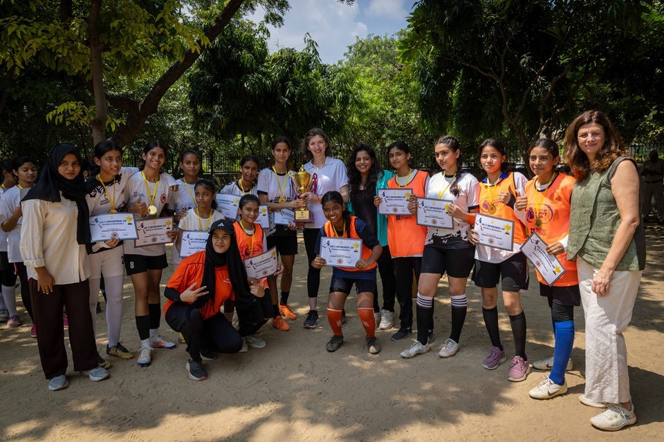 Alta Comissão Britânica comemora o Dia da Menina com o futebol