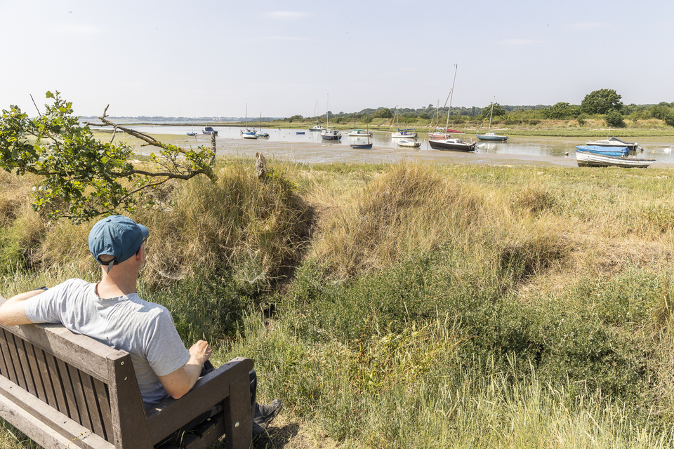 King Charles III England Coast Path chega ao estuário de Stour